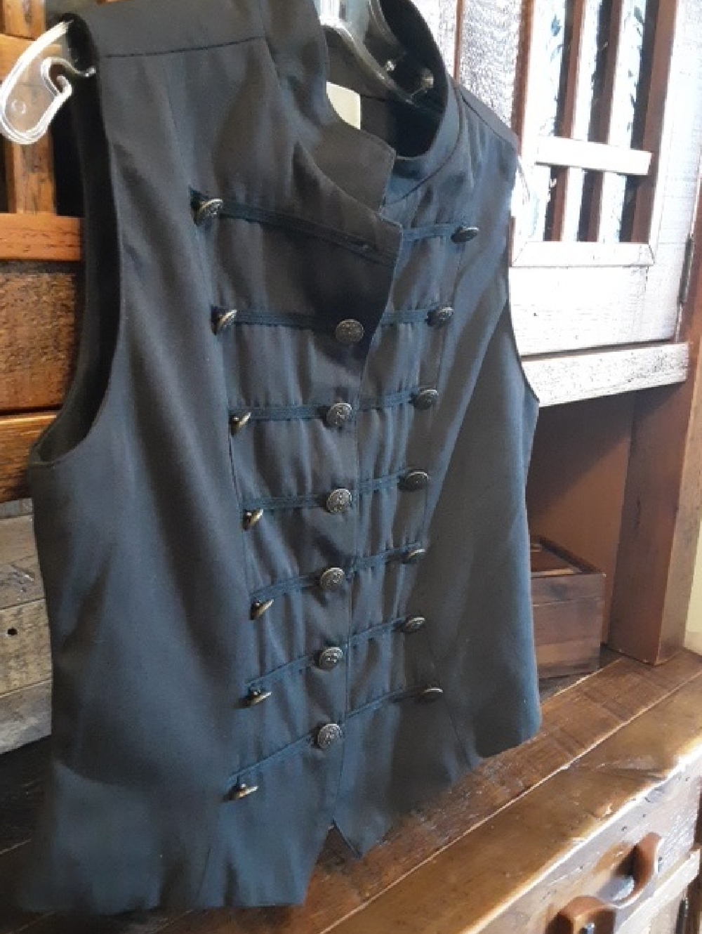 Black Military-Style Sleeveless Jacket - Picture 3 of 10